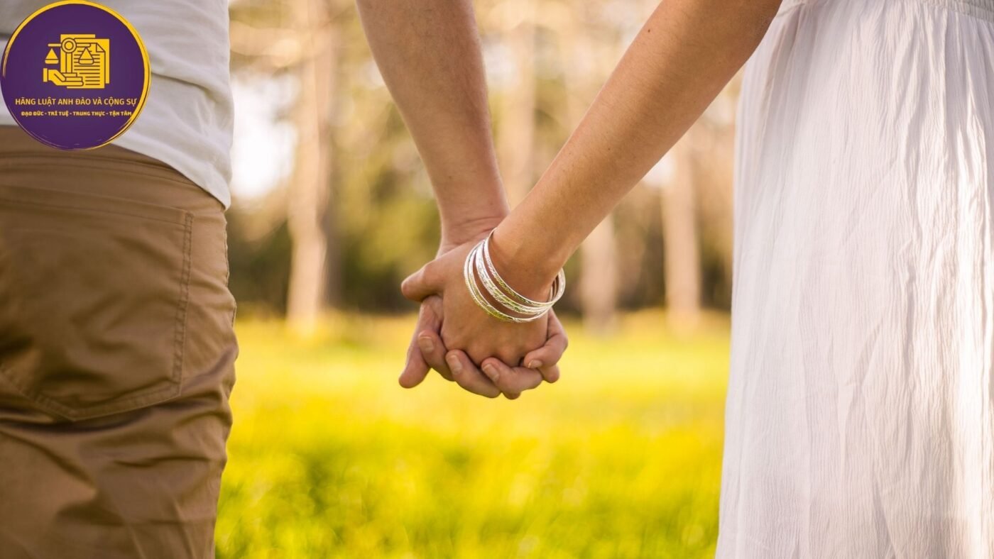 chung sống như vợ chồng với người khác