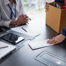 muốn nghỉ việc phải báo trước bao nhiêu ngày