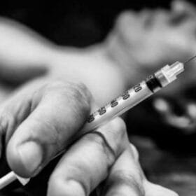 người sử dụng ma túy